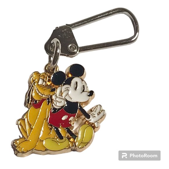 Disney Pluto Dog Mickey Mouse Fab 5 Zipper Pull Keychain Purse Charm Backpack - Picture 1 of 9
